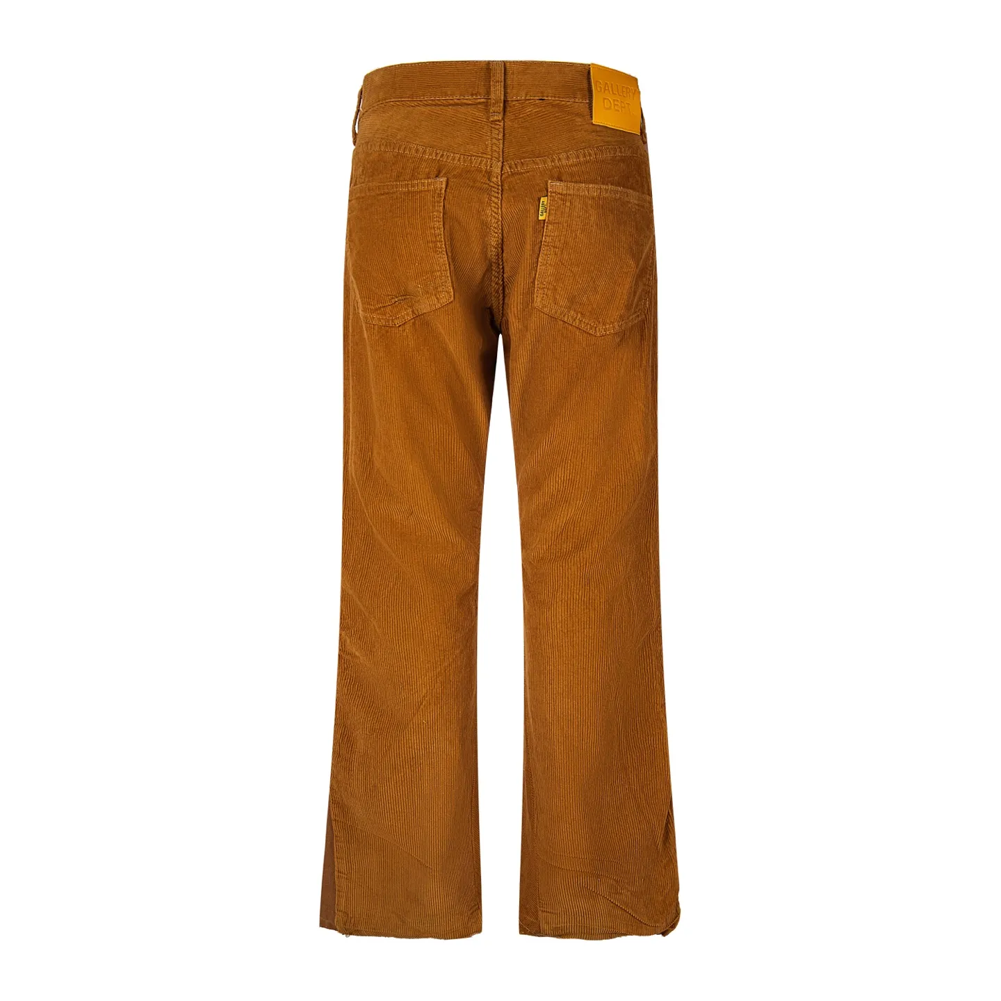 P240 Chrome Hearts Gallery 2025 corduroy spliced ​​multi-pocket couple bootcut jeans are a hot trend this season and are sought after by countless celebrities and fashionistas. The neat details of the cutting process add color to the playful fashion! The neat and meticulous design, and the well-fitting structure is unique. The upper body not only has outstanding recognition, but also looks younger and younger. A style with the ultimate wearing meaning and performance, gorgeous color matching, and the craftsmanship of this style is also extremely extraordinary. After the finished product is washed, it is disassembled and hand-made with sheepskin cross leather and then spliced ​​together to complete. The whole piece has too many craftsmanship to describe. It is decorated with patchwork cross flowers and high-waisted washed jeans! ! Absolutely high-end luxury product, a god-level single product, a super popular product, made by top heavy industry, a magic weapon that cannot be missed to hit the streets. Style number: 1847 Size: 28 30 32 34 36 Color: yellow